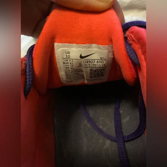 Nike Air VaporMax Plus - Picture 2 of 2